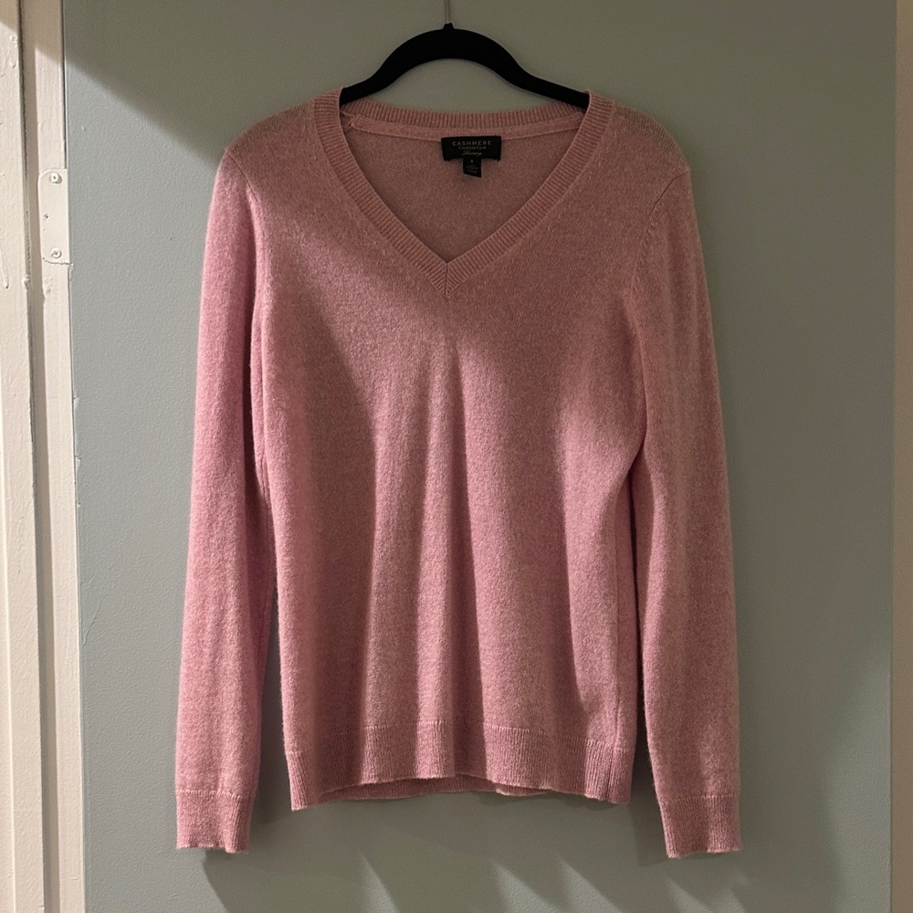 Soft Pink Cashmere V-Neck Sweater
